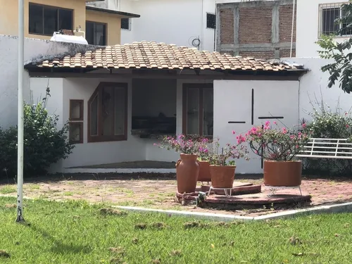 Se Vende Casa De Una Sola Planta En La Colonia Los Laureles