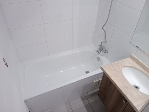 Vive En Un Departamento Cómodo Y En Excelente Estado.