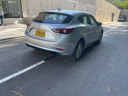 Mazda 3 2.0 Sport Touring
