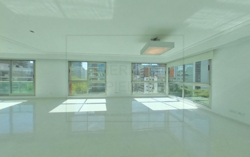 Imagen 1 de 30 de Piso Único En Belgrano Barrancas 4 Dormitorios Con Baño Completo En Suite Parrilla Pileta