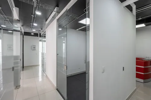 Oficina En Arriendo/venta En Chico Norte. Cod A1094083