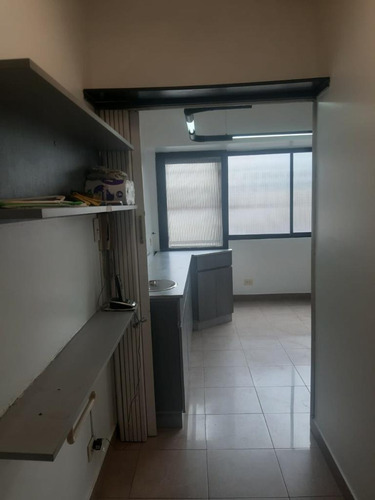 Alquiler Monoambiente. Zona Retiro.24 M .baño.cocina