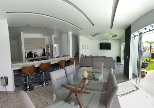 Casa Con Alberca Y Seguridad En Fraccionamiento De Tequesquitengo