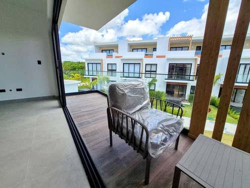 Apartamento Penthouse En Alquiler En Vistaca, Punta Cana, 2h