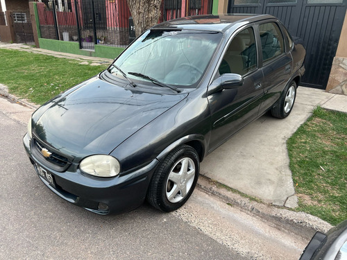 Chevrolet Corsa Classic 1.6 Gl Aa 4P