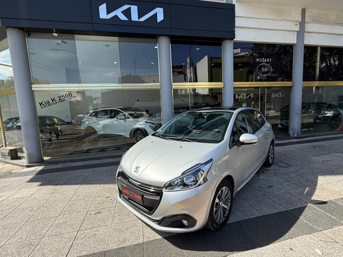 Peugeot 208 1.6 Feline Tiptronic