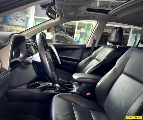 Toyota RAV4 2.5 Xroad