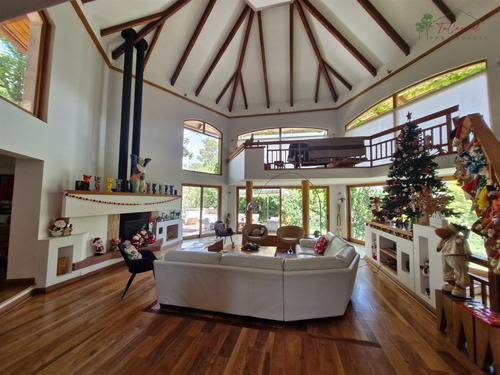 Casa En Venta De 5d/5b El Arrayan - Lo Barnechea