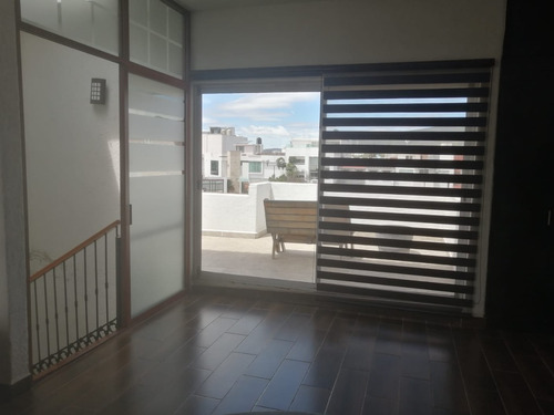 Se Vende Casa En Fraccionamiento Residencial La Moraleja .
