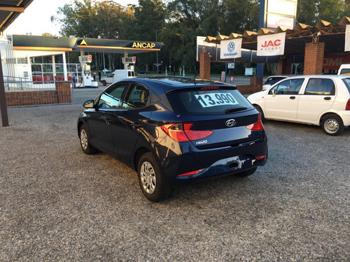 Hyundai New Hb20 1.0 Comfort Mt Hatch Y Sedan