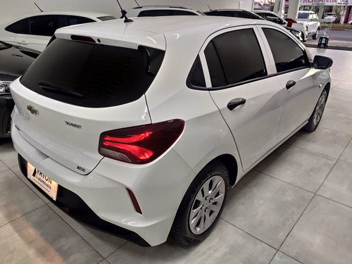 Imagem 6 de 8 de Chevrolet Onix Hatch 1.0 4p Flex Turbo