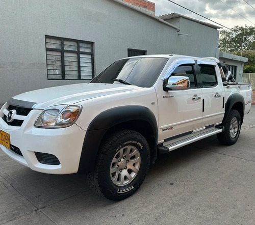 Mazda Bt-50 2.5 4x4 Diésel Mecánica Full Equipo