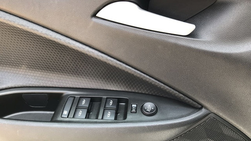 Imagen 12 de 15 de Chevrolet Onix 2021 1.0 Lt At