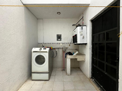 Casa En Renta En Colonia Valle Esmeralda, Zapopan, Jalisco