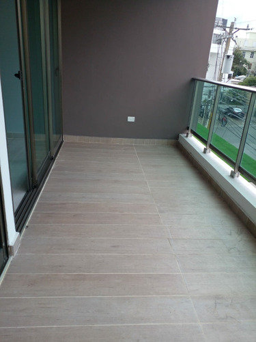 Imagen 2 de 7 de Apartamento En Torre De Lujo, Acceso Rápido A Avenidas