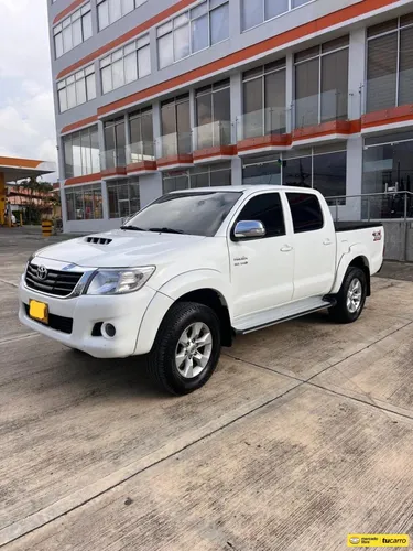Toyota Hilux Srv