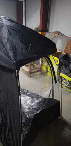Casita Cápsula Tienda Deportiva Transparente (Usado)