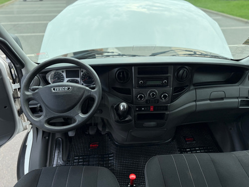 Iveco Daily 70/17 Doble Cabina