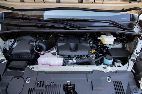 Toyota Hiace 2.8 Tdi Furgón 6at L2h2 3a 5p