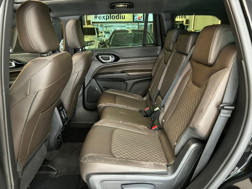 Jeep Commander 2.0 TD380 TURBO DIESEL OVERLAND AT9