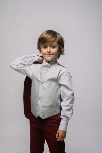 Imagen 3 de 10 de Traje Entallado Niño