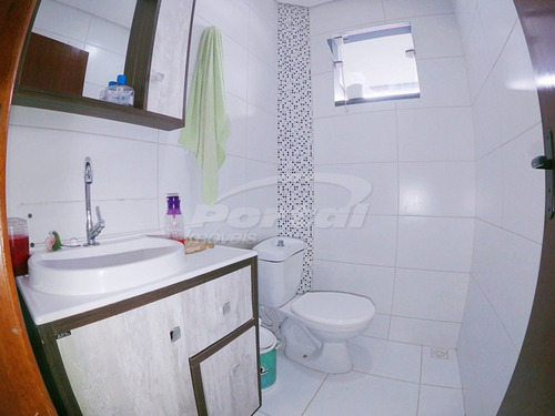 Belíssima Residência Com 3 Quartos, Sendo 1 Suíte, Lavabo, Área De Sala, Cozinha, Área De Festas Com Churrasqueira, Rebaixo Em Gesso, Possui Também Sistema De Câmeras De Segurança. Tudo Isso Á Apenas