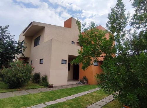 Gran Oportunidad De Casa En Remate Bancario Circuito Puerta Del Sol 1 Interior 18 Ideal Para La Familia