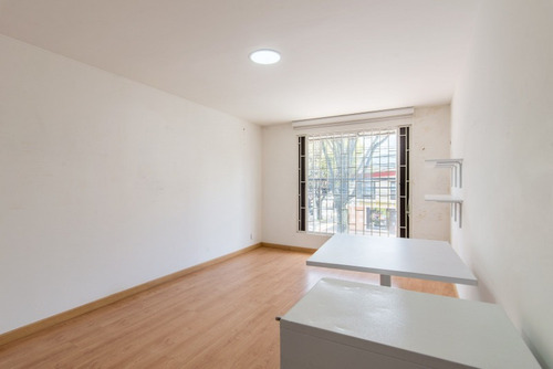Imagen 6 de 10 de Oficina En Arriendo En Bogotá La Castellana. Cod 5963