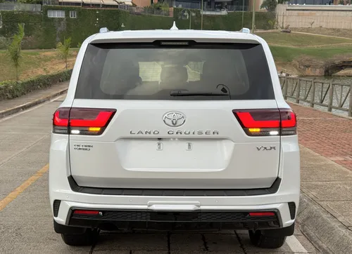 Toyota Land Cruiser 300 LC300 VXR 3.4 DIESEL