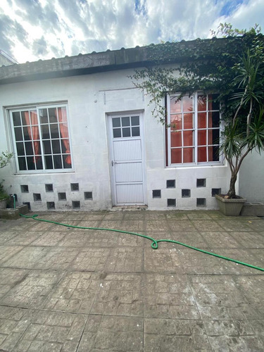 Casa En Alquiler De 3 Ambientes En San Miguel
