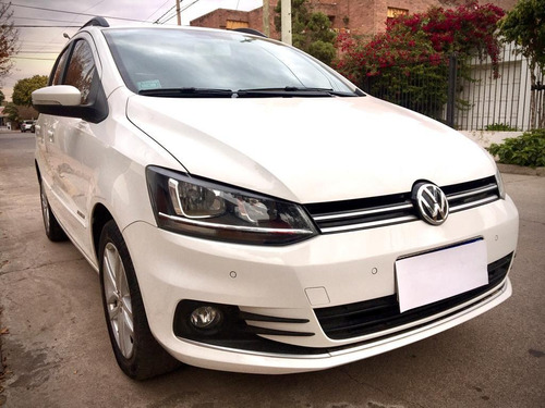 Imagen 2 de 11 de Volkswagen Suran 1.6 Highline 2017 Msi