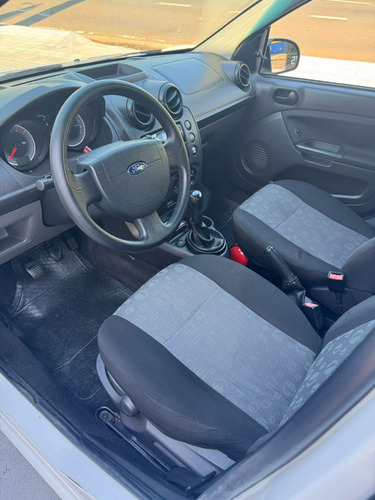 Ford Fiesta 1.0 ROCAM HATCH 8V FLEX 4P MANUAL