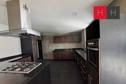 Casa En Venta En Zona Lomas De Angelópolis