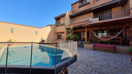 Casa Chalet En Venta 6 Amb Con Patio Y Pileta Olivos Golf
