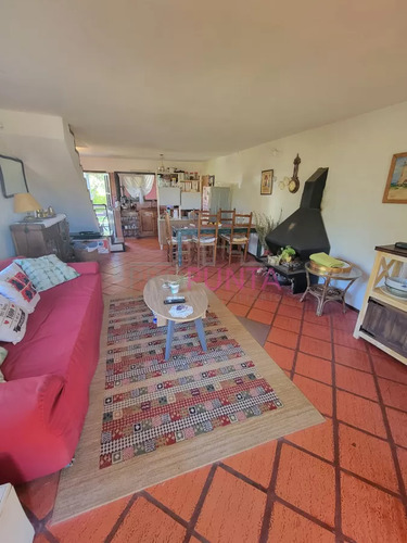 Se Vende Casa De Dos Dormitorios En Balneario Buenos Aires