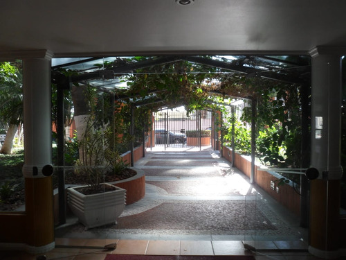 Excelente 3 Dorm. Com 2 Garagens Cobertas E Muito Verde