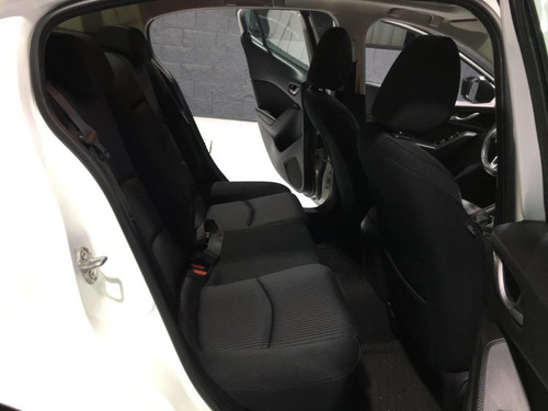 Imagen 13 de 15 de Mazda 3 2016 2.5 S Grand Touring Sedan At