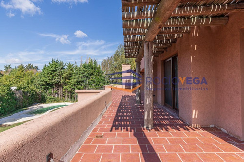 Imagen 21 de 30 de Espectacular Casa En Venta En El Casco De Leloir