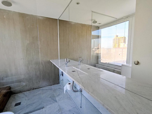 Imagen 6 de 13 de Venta Triplex 4 Dormitorios, 3 Cocheras - Terraza Exclusiva Con Hidro - Bv Oroño 1245 - Rosario