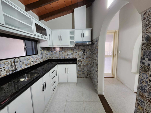 Imagen 9 de 16 de Vendo Hermosa Casa En Lambare, Bo. Santa Luisa