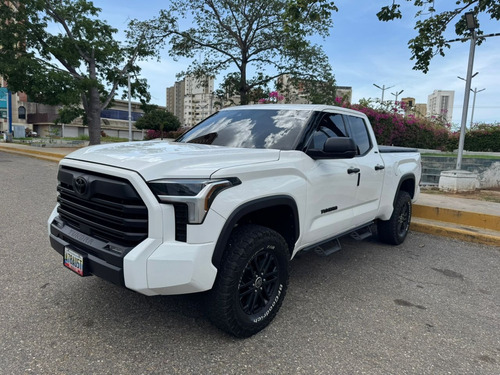 Toyota Tundra 2022 4x4