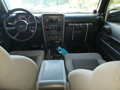 Imagen 8 de 12 de Jeep Wrangler Unlimited Sport