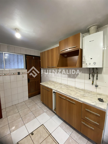 Casa En Venta De 4 Dorm. En Maipú