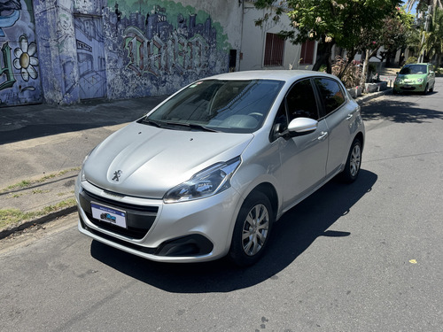 Peugeot 208 1.6 Active