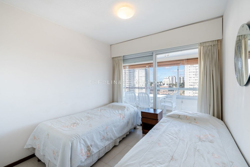 Imagen 22 de 30 de Venta Apartamento Dos Dormitorios En Torre Punta Del Este