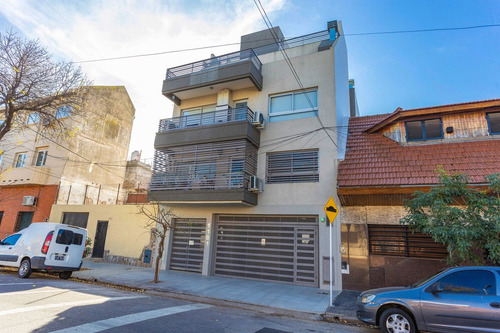 Cocheras En Venta En Parque Chacabuco.
