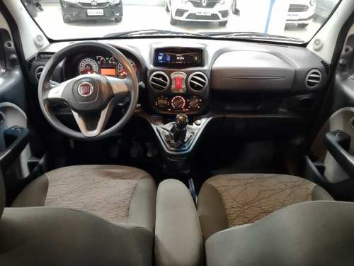 Imagem 12 de 15 de Fiat Doblo 1.8 Essence 7l Flex 20/2021