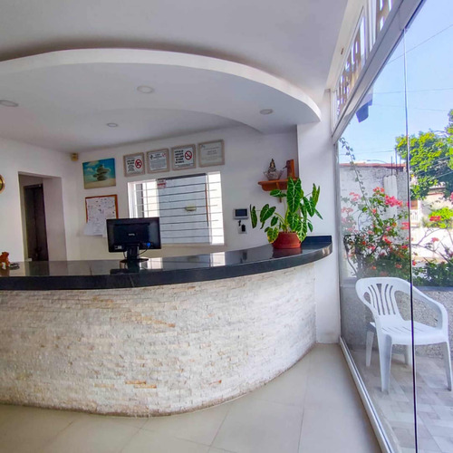 Impecable Hotel De 4 Niveles Ubicado En Macuto