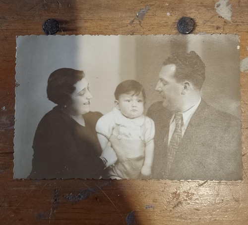 Antigua Fotografía Foto Postal Padre Y Madre Con Bebe 1937. 