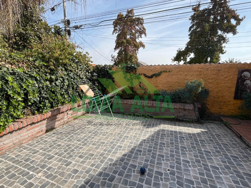 Amplia Casa De 3 Dormitorio Y 2 Baños Comuna De Puente Alto